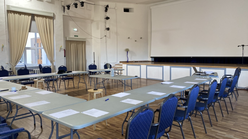 volikogu saal aprill.jpeg